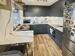 Kitchen- click for photo gallery